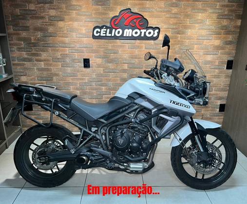 TRIUMPH TIGER 800 XR 